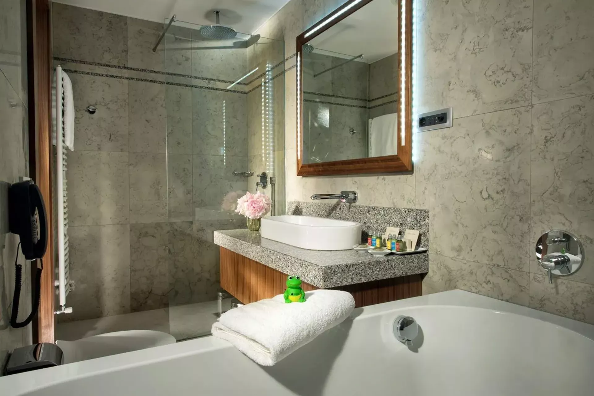 Superior Deluxe Bathroom
